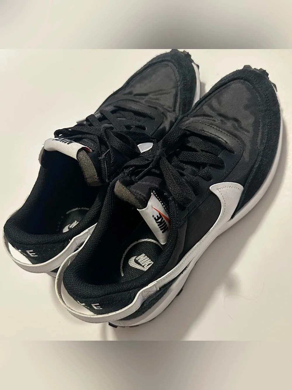 Nike Men’s Black & White Waffle Debut Sneakers Sz 7